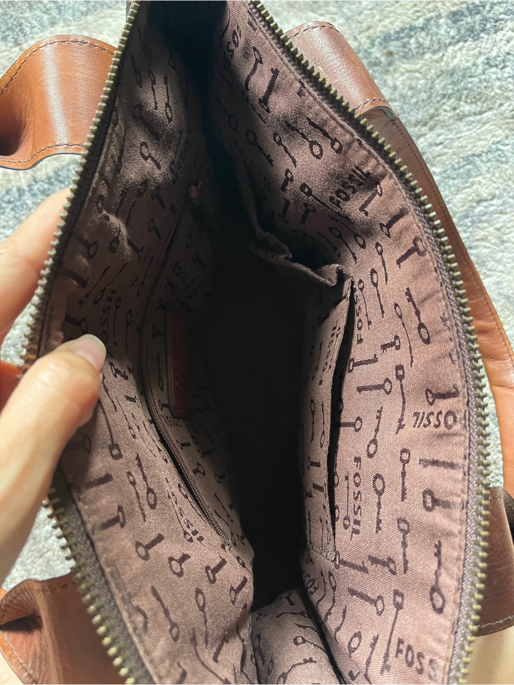 Fossil Leather and Leopard Print Tote Bag - Picture 4 of 8